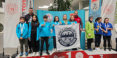 Havalı Silahlar Türkiye Şampiyonasından Kayseri takımı madalyalarla döndü